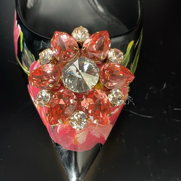 Dolce & Gabbana leather pump. - Picture 4 of 6